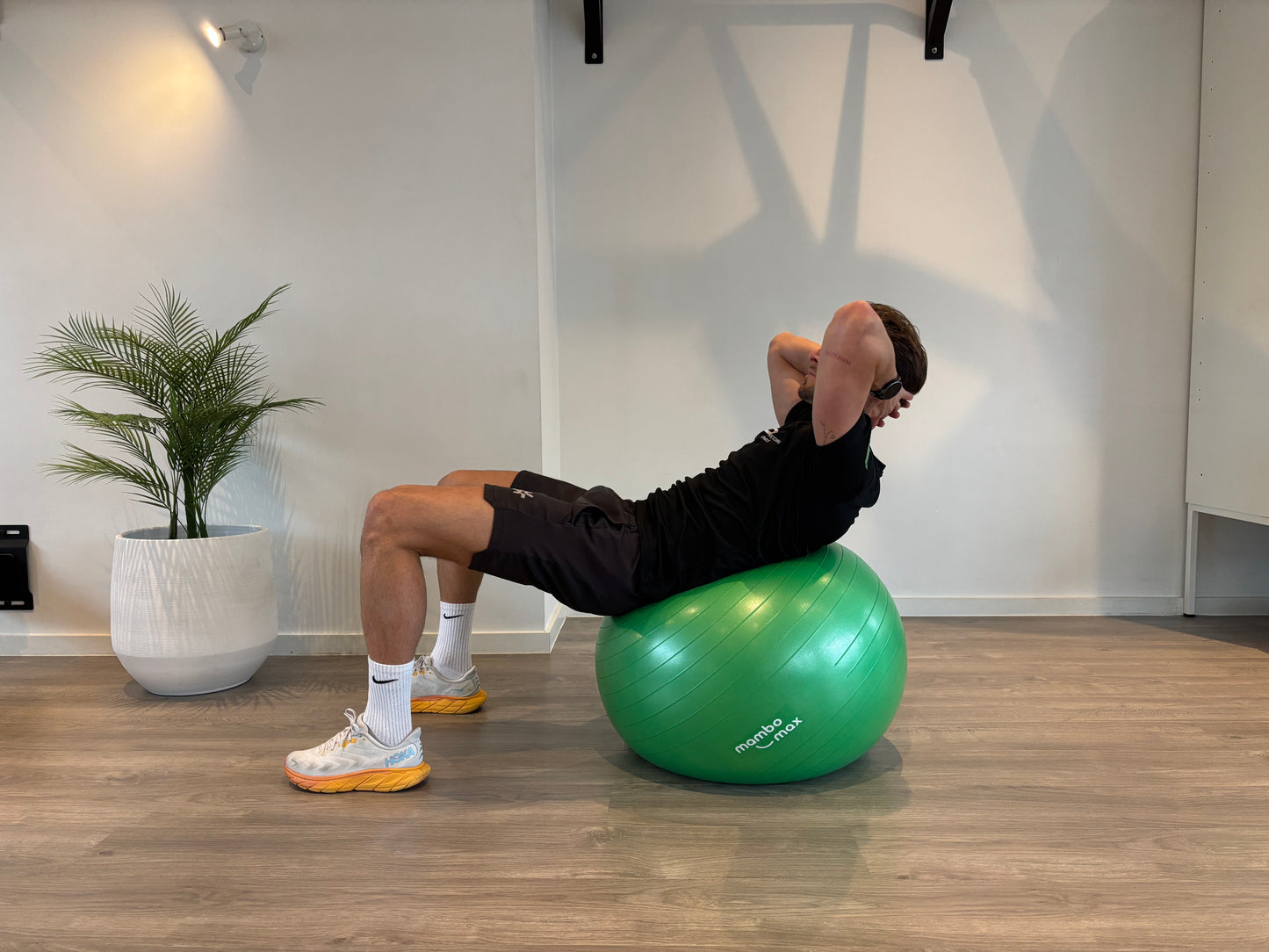 Mambo Max Stay Fit Advanced – Alles-in-één Fitnesspakket met Weerstandsbanden, Gymbal, Foamroller & Dumbbells